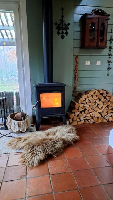 Comfortable Chalet In A Unique Location In Forest Essen Luaran gambar