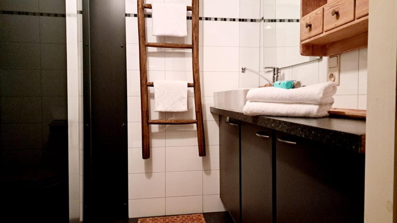 Comfortable Chalet In A Unique Location In Forest Essen Luaran gambar